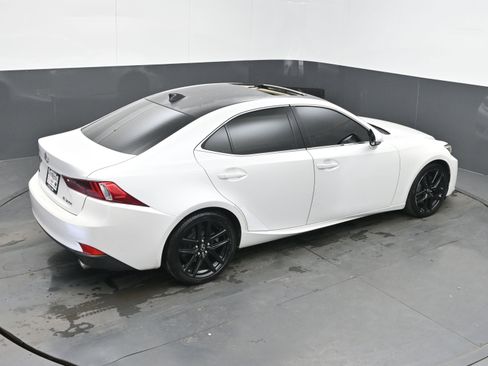 Used 2016 Lexus IS 200t image 40