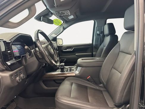 Used 2022 Chevrolet Silverado 1500 LT Trail Boss w/ LT Trail Boss Premium Package AWD/4WD image 9