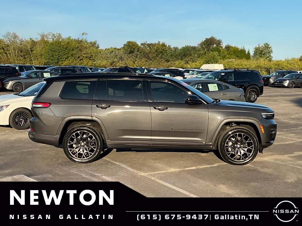 Used 2024 Jeep Grand Cherokee L Summit w/ High Altitude Package AWD/4WD image 4