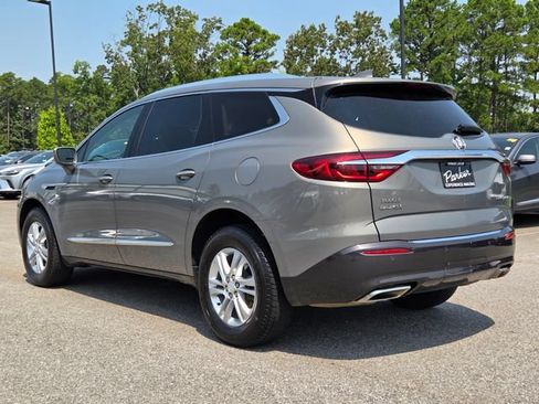 Used 2018 Buick Enclave Premium FWD image 3