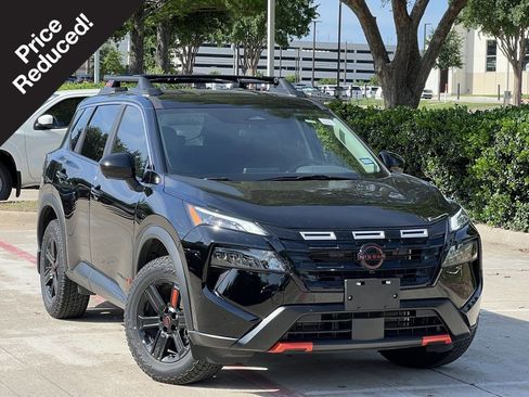 Certified 2026 Nissan Rogue SV AWD/4WD image 1