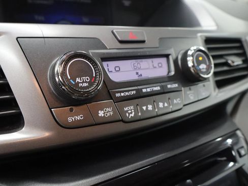 Used 2015 Honda Odyssey EX image 32
