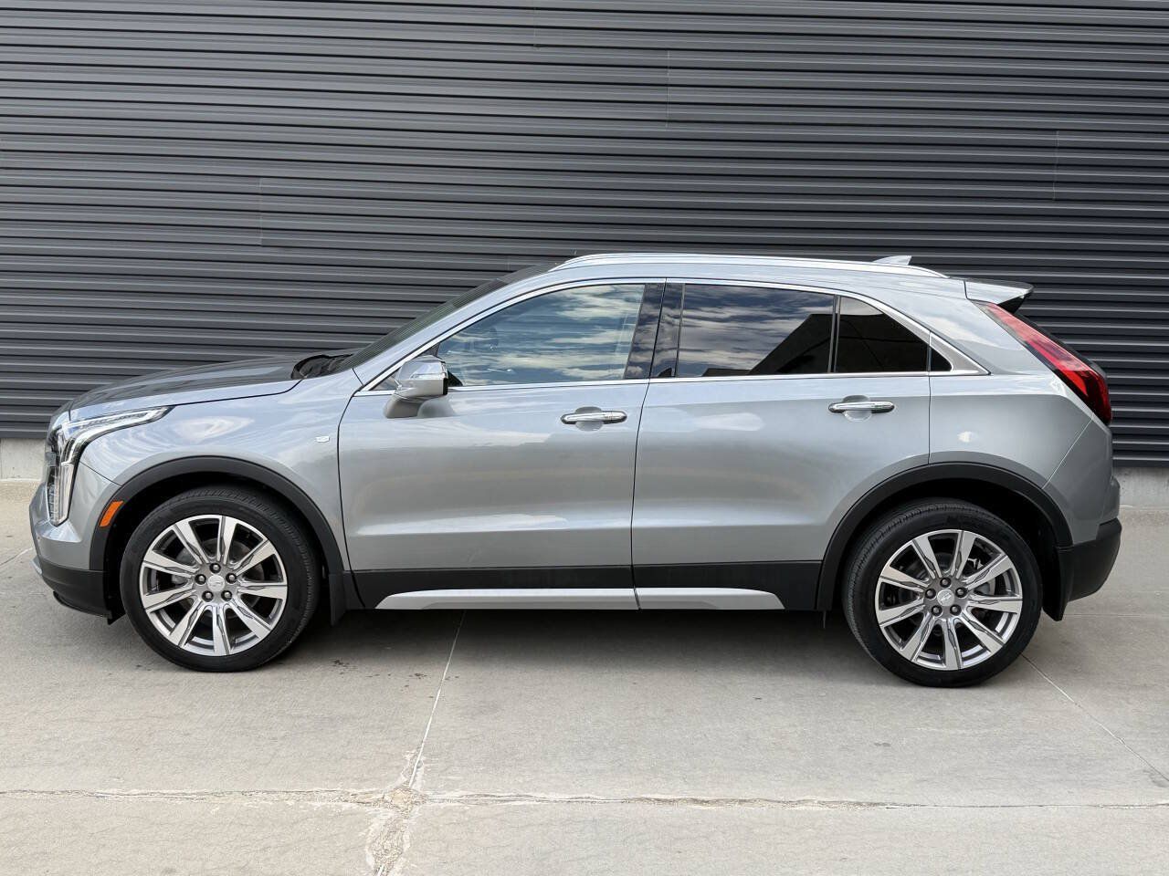 Used 2023 Cadillac XT4 Premium Luxury AWD/4WD image 9