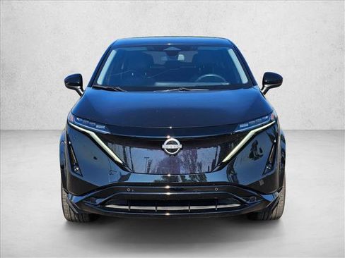 Used 2023 Nissan Ariya FWD image 2