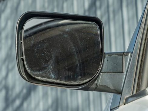 Used 2006 Nissan Titan XE w/ (W04) Preferred Pkg image 11