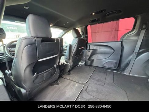 Used 2020 Chrysler Pacifica Touring-L w/ Premium Audio Group image 20