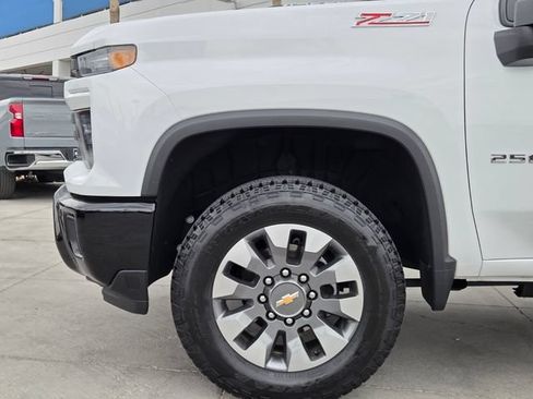 Certified 2025 Chevrolet Silverado 2500 Custom w/ Custom Value Package AWD/4WD image 9