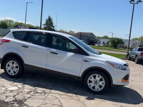 Used 2016 Ford Escape S FWD image 2