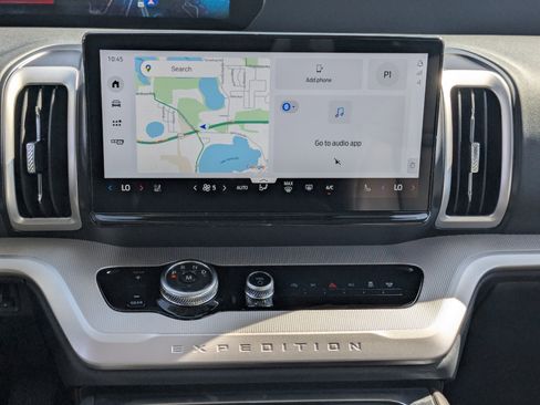 New 2026 Ford Expedition Active image 18