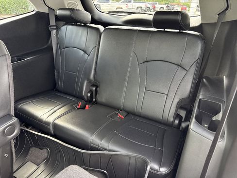Used 2019 Buick Enclave Avenir w/ Avenir Technology Package AWD/4WD image 11