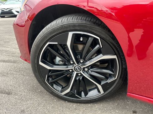 Used 2024 Nissan Altima 2.5 SR FWD image 29