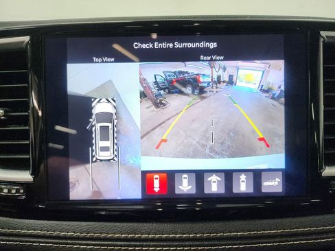 Used 2022 Chrysler Pacifica Limited FWD image 19