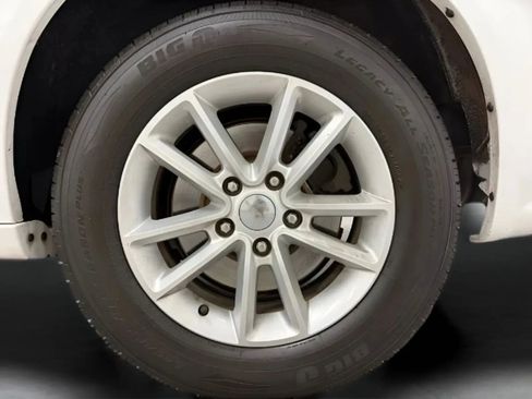 Used 2019 Dodge Grand Caravan SXT FWD image 26
