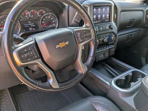 Used 2019 Chevrolet Silverado 1500 LTZ w/ LTZ Convenience Package AWD/4WD image 10