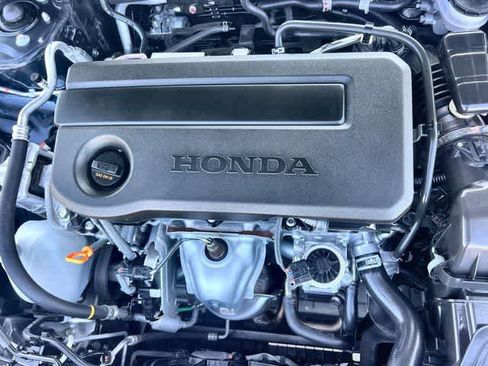 Used 2025 Honda Civic Sport image 10
