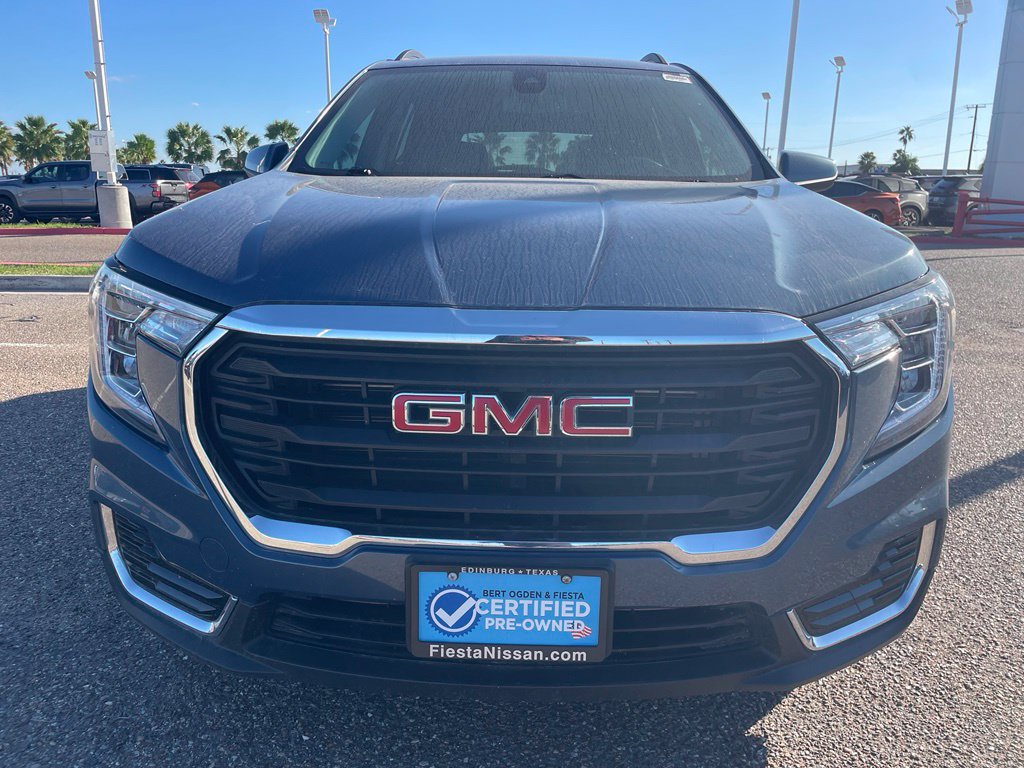 Used 2024 GMC Terrain SLE w/ Driver Convenience Package FWD image 7