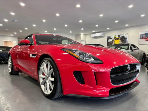 Used 2014 Jaguar F-TYPE S RWD image 1