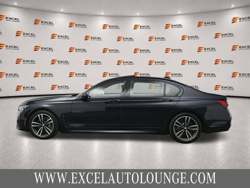 Used 2020 BMW 750i xDrive w/ M Sport Package AWD/4WD image 2