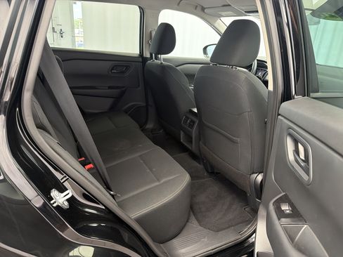 Used 2026 Nissan Rogue S FWD image 11