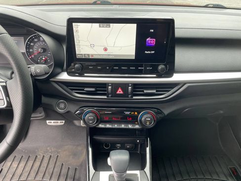 Used 2024 Kia Forte GT-Line w/ GT-Line Premium Package FWD image 27