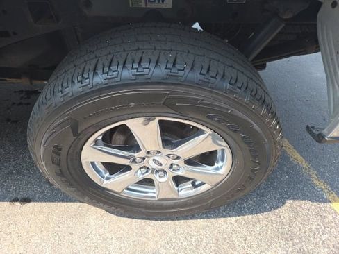 Used 2018 Ford F150 XLT w/ Equipment Group 302A Luxury AWD/4WD image 32