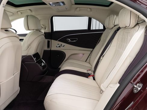 Used 2026 Bentley Flying Spur Plug-In Hybrid AWD/4WD image 24