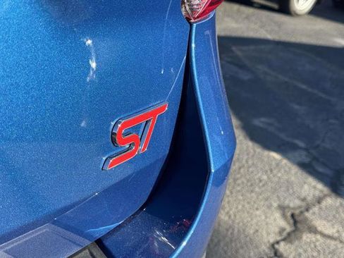 Used 2022 Ford Explorer ST w/ Equipment Group 401A image 29