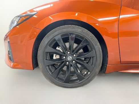 Used 2021 Nissan Maxima SR w/ Sport Mat Group FWD image 33