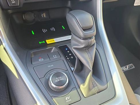 New 2025 Toyota RAV4 XLE image 15