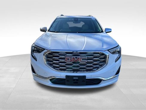 Used 2018 GMC Terrain Denali w/ Advanced Safety Package image 9