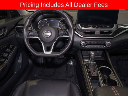 Certified 2023 Nissan Altima 2.5 SR w/ SR Premium Package FWD image 7