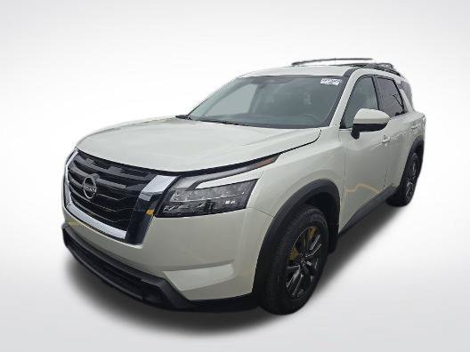 Used 2024 Nissan Pathfinder SV AWD/4WD image 3