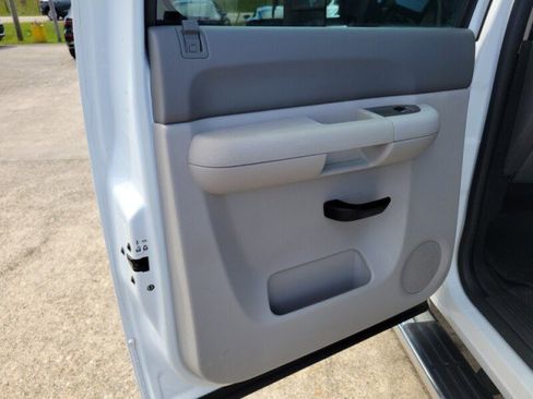 Used 2013 Chevrolet Silverado 2500 W/T image 25