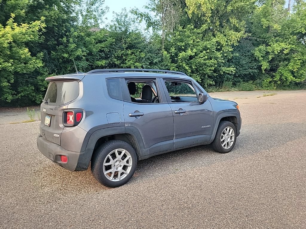 Used 2022 Jeep Renegade Latitude w/ Convenience Group AWD/4WD image 10