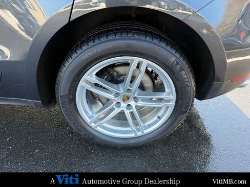 Used 2020 Porsche Macan image 13