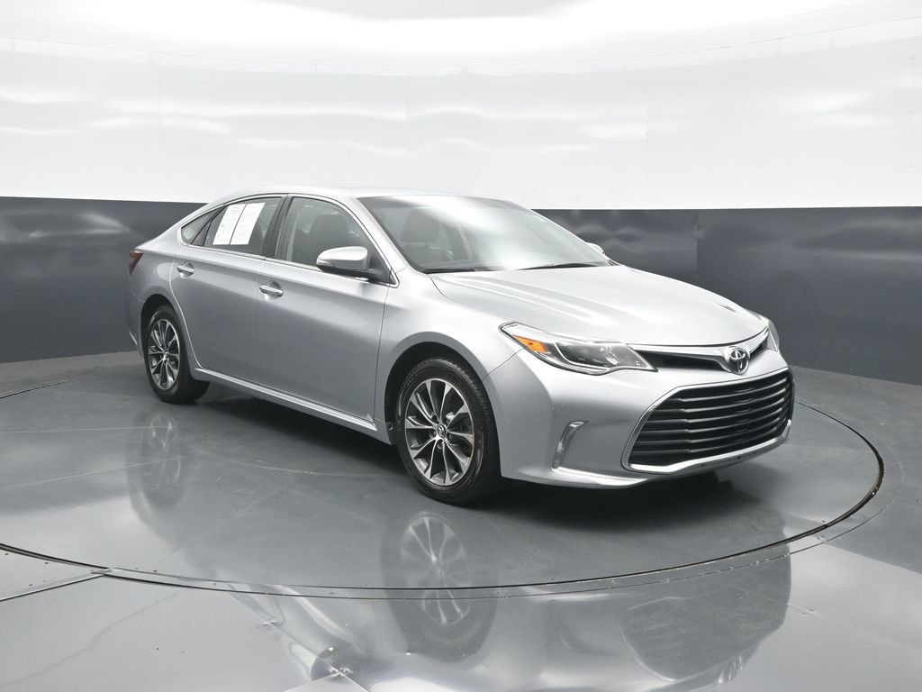 Used 2016 Toyota Avalon XLE FWD image 1