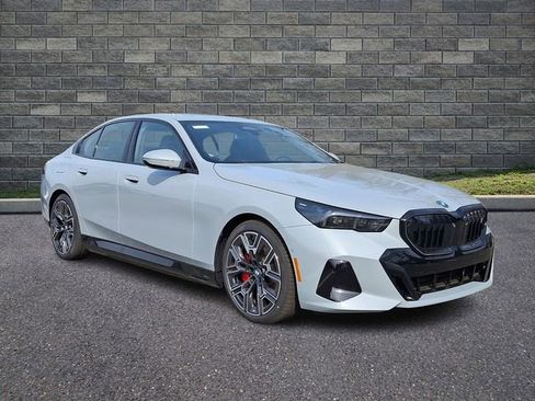 New 2026 BMW i5 eDrive40 w/ M Sport Package AWD/4WD image 1