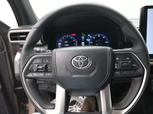 Used 2026 Toyota Tacoma TRD Sport AWD/4WD image 4