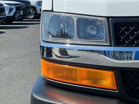 Used 2022 Chevrolet Express 2500 w/ Driver Convenience Package RWD image 38