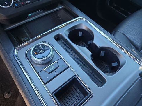 Used 2021 Ford Expedition XLT image 32