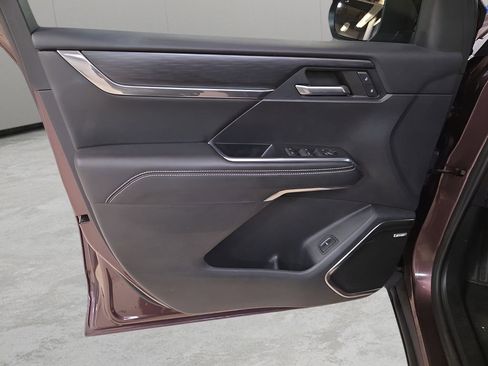 Used 2024 GMC Acadia Elevation image 22