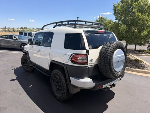 Used 2014 Toyota FJ Cruiser 4WD w/ Convenience Package image 5