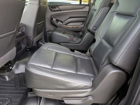 Used 2020 Chevrolet Suburban LT image 16