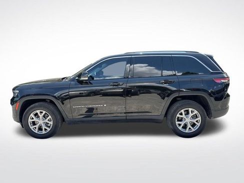 Used 2023 Jeep Grand Cherokee Limited AWD/4WD image 2