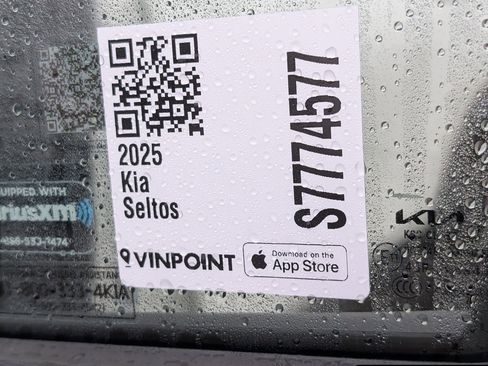 Used 2025 Kia Seltos S FWD image 29