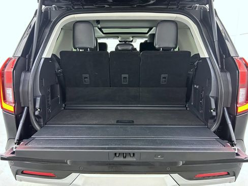 Used 2025 Ford Expedition Platinum AWD/4WD image 25
