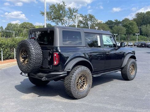 New 2025 Ford Bronco Badlands image 6