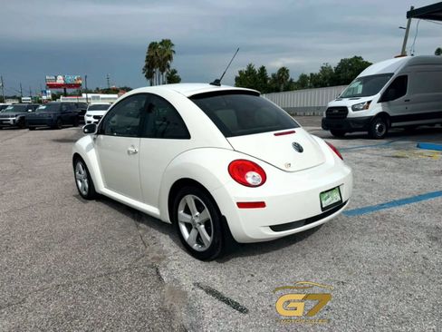 Used 2008 Volkswagen Beetle SE FWD image 8