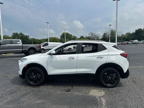 Used 2024 Buick Encore GX Sport Touring w/ Comfort Package FWD image 5