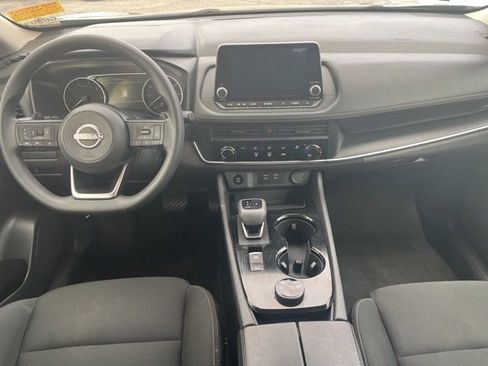 Used 2024 Nissan Rogue S image 8